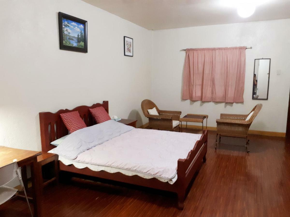 Minine Guesthouse Silang Экстерьер фото