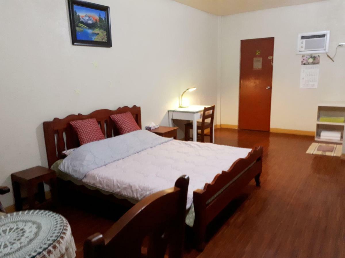 Minine Guesthouse Silang Экстерьер фото