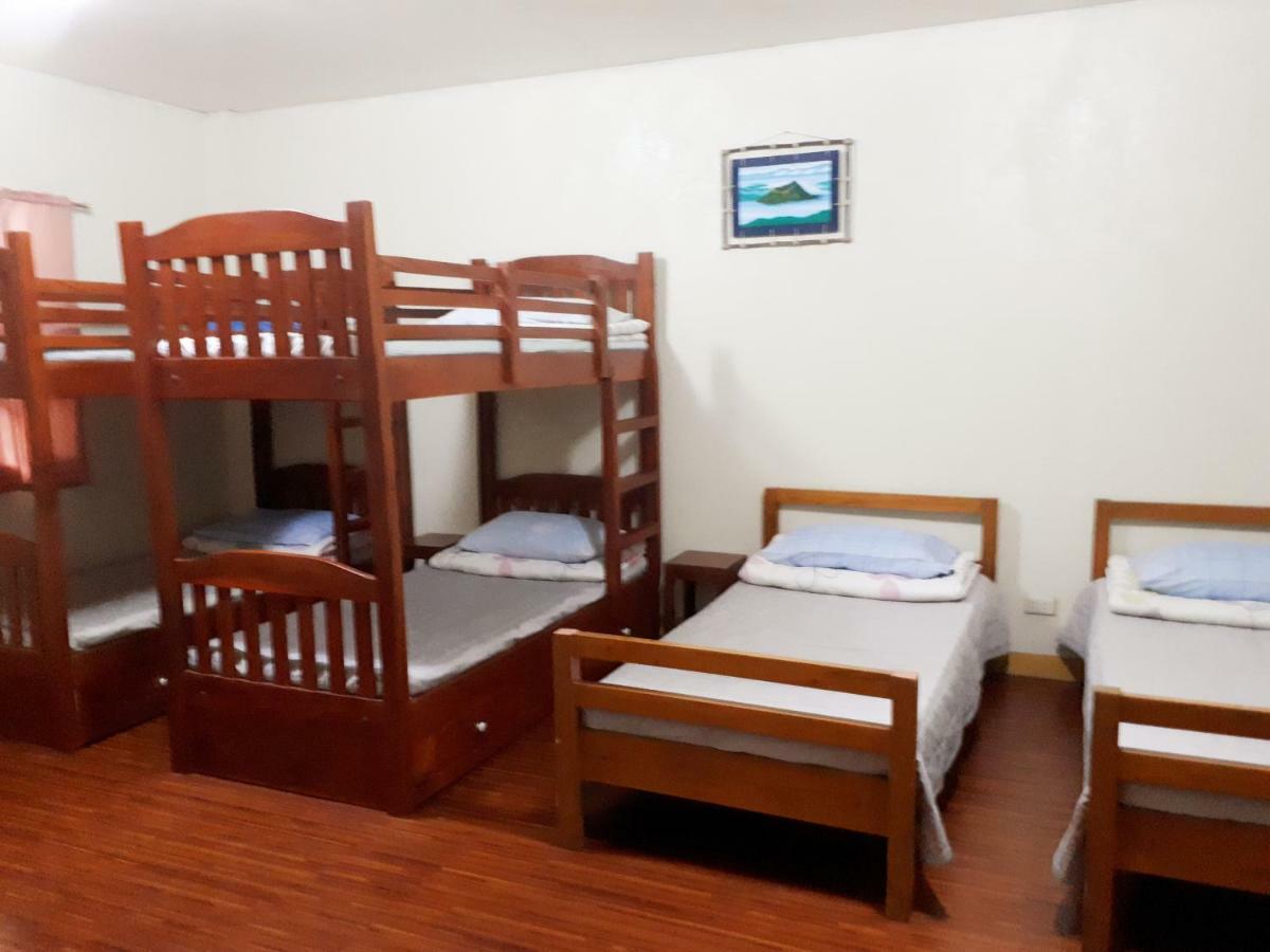 Minine Guesthouse Silang Экстерьер фото