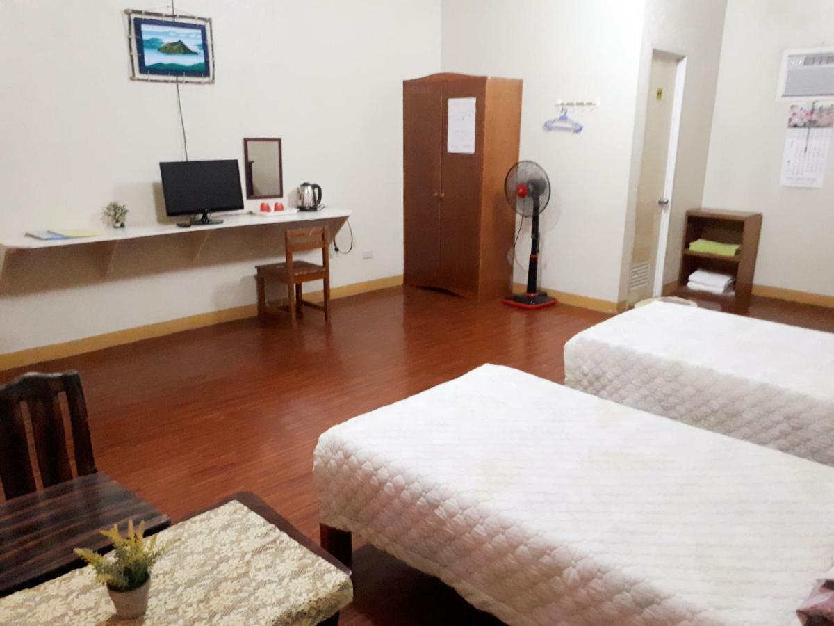 Minine Guesthouse Silang Экстерьер фото