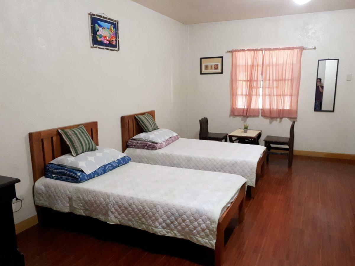 Minine Guesthouse Silang Экстерьер фото