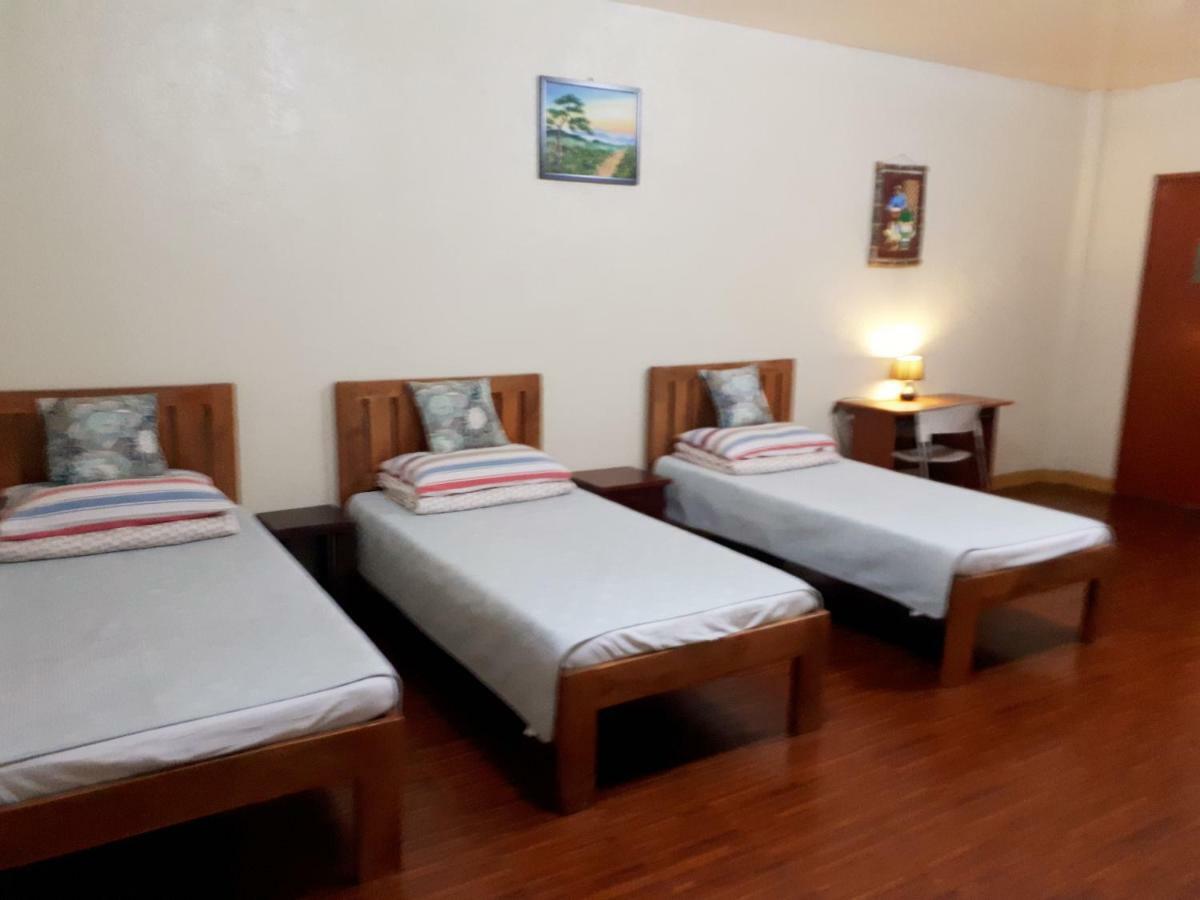Minine Guesthouse Silang Экстерьер фото