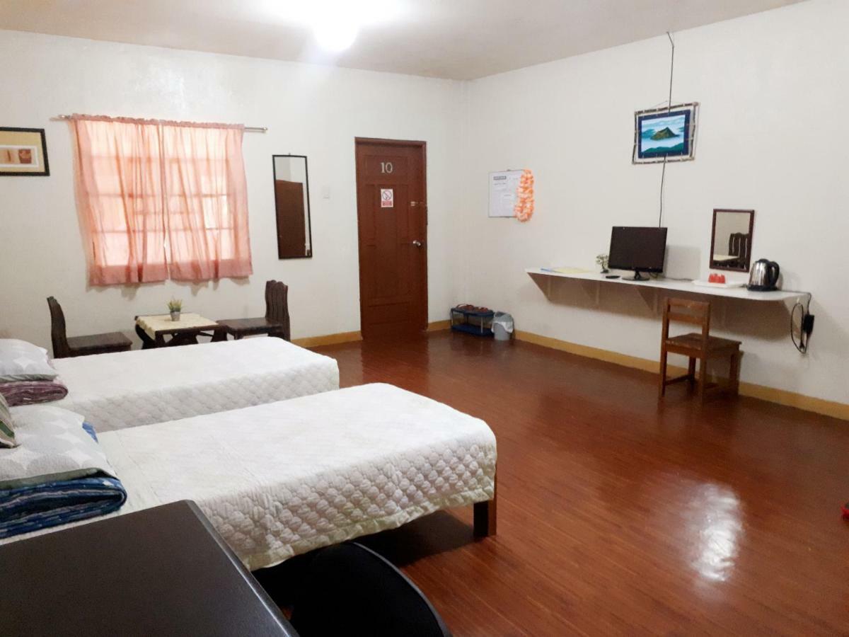 Minine Guesthouse Silang Экстерьер фото