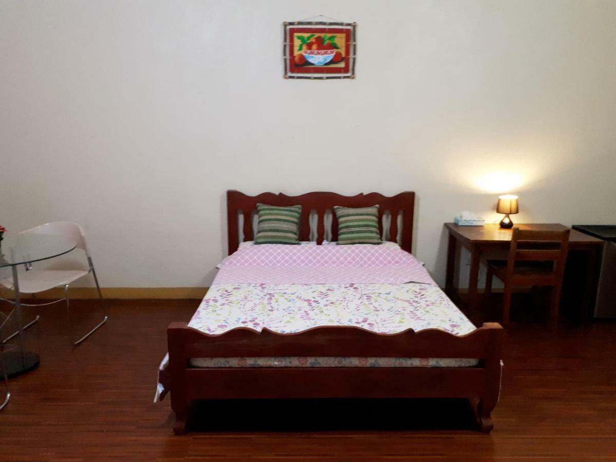 Minine Guesthouse Silang Экстерьер фото