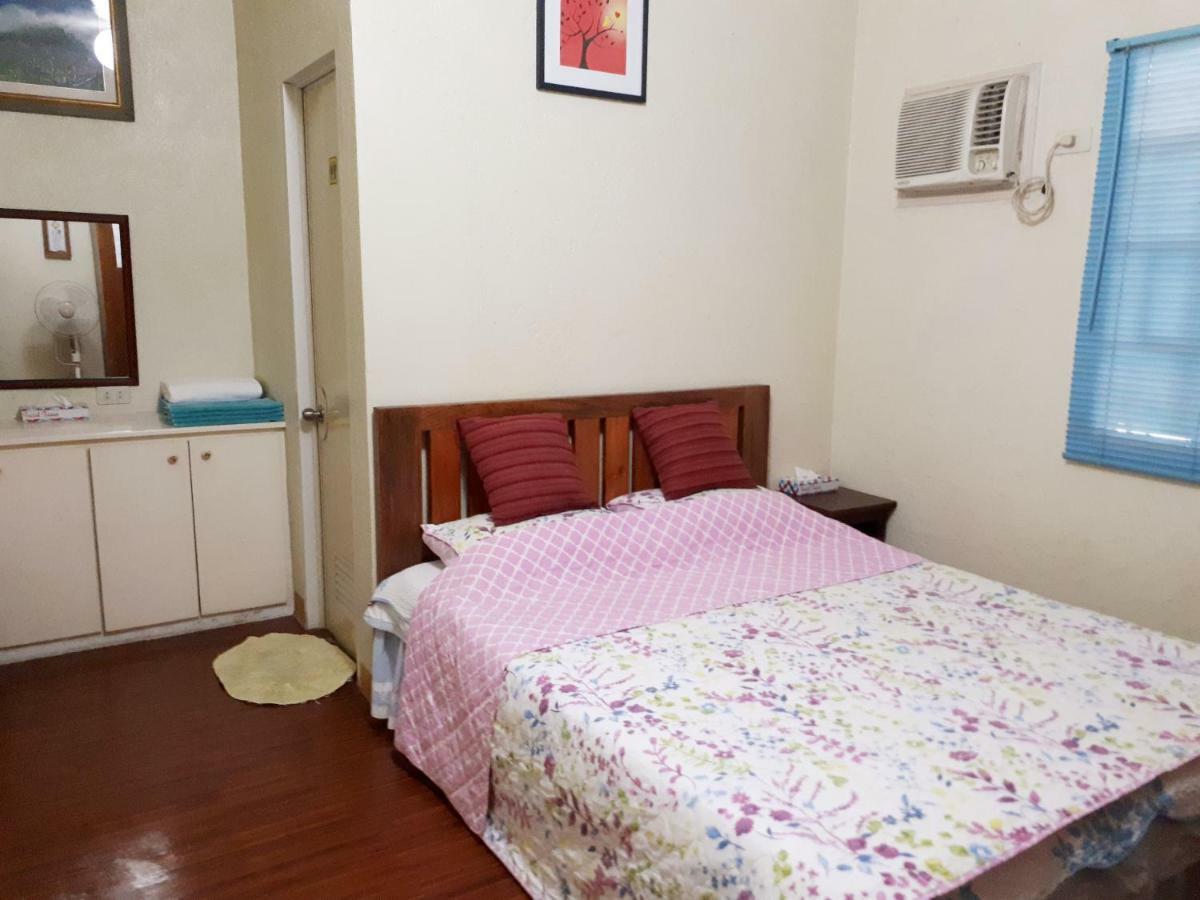 Minine Guesthouse Silang Экстерьер фото