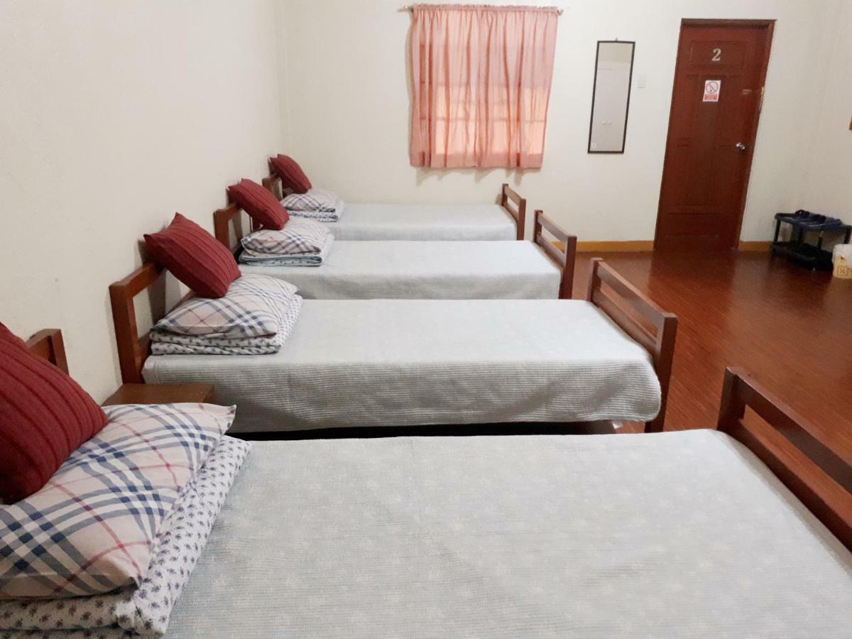 Minine Guesthouse Silang Экстерьер фото